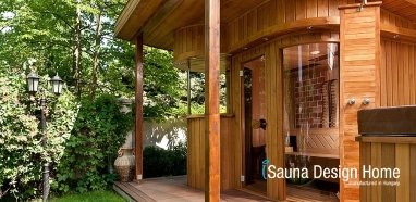Outdoor sauna with Himalayan salt