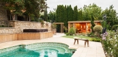 Wellness garden with combined sauna house