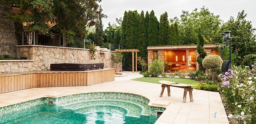 Wellness garden with combined sauna house
